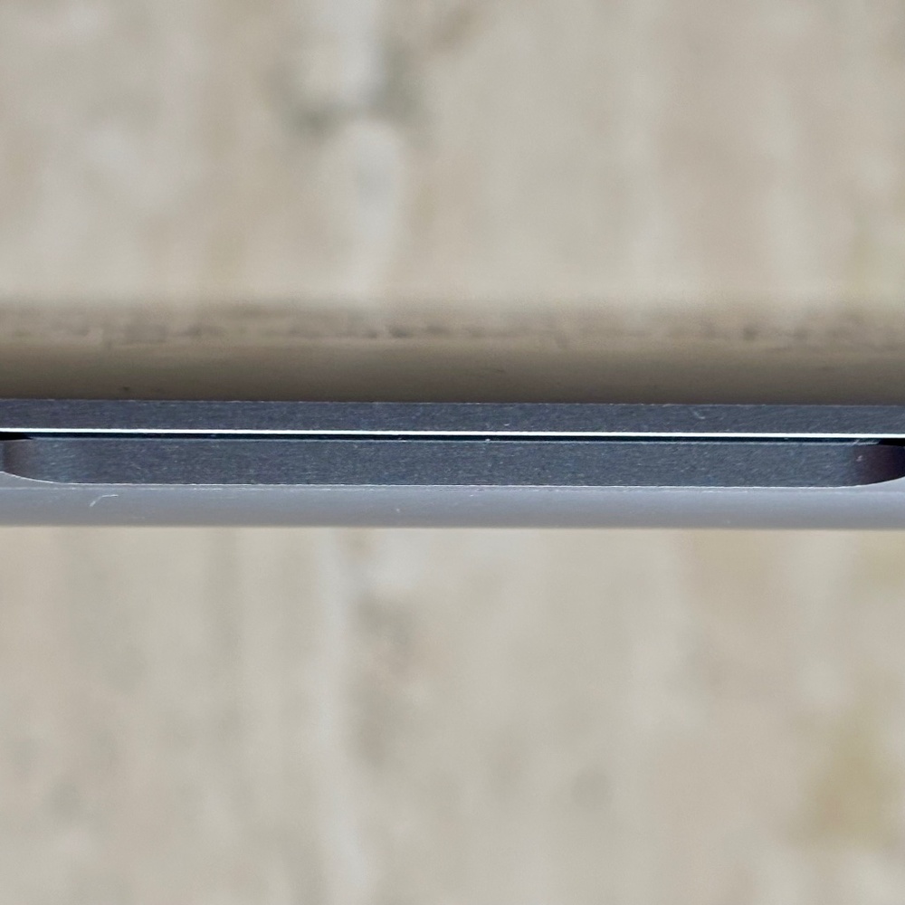 Apple MacBook Air (In Box) - Picture 7 of 12